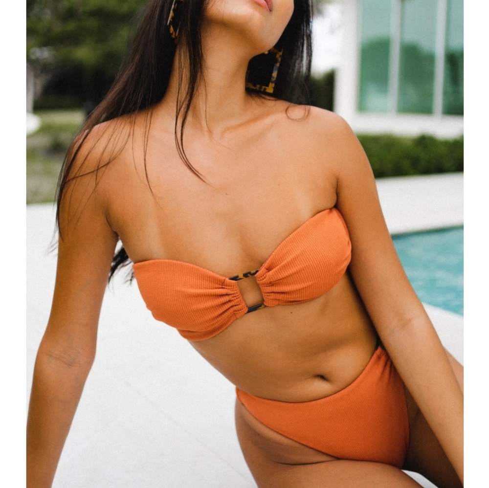 Toluca Juliette Bikini top NWT size 34-36
